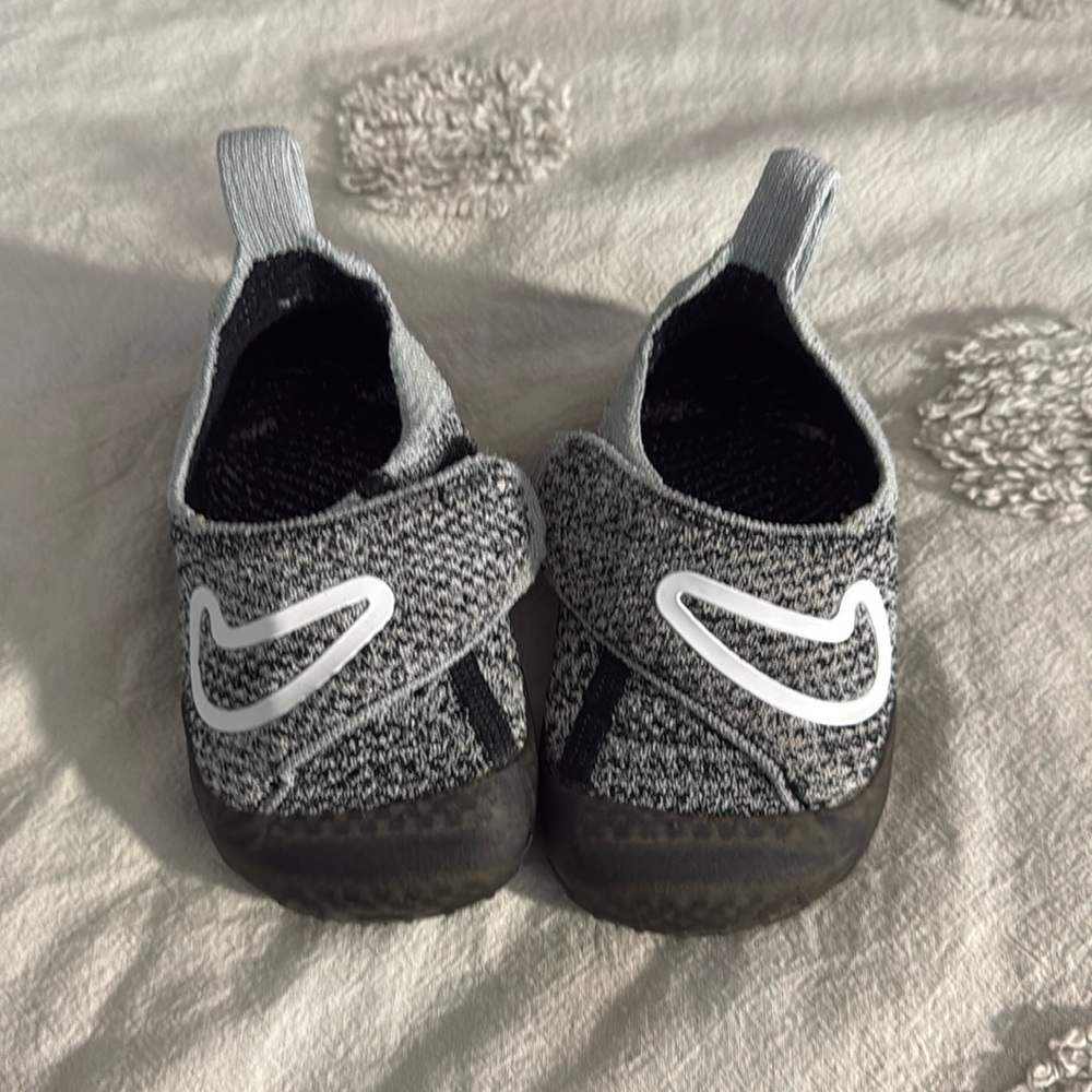 Nike Swoosh 1